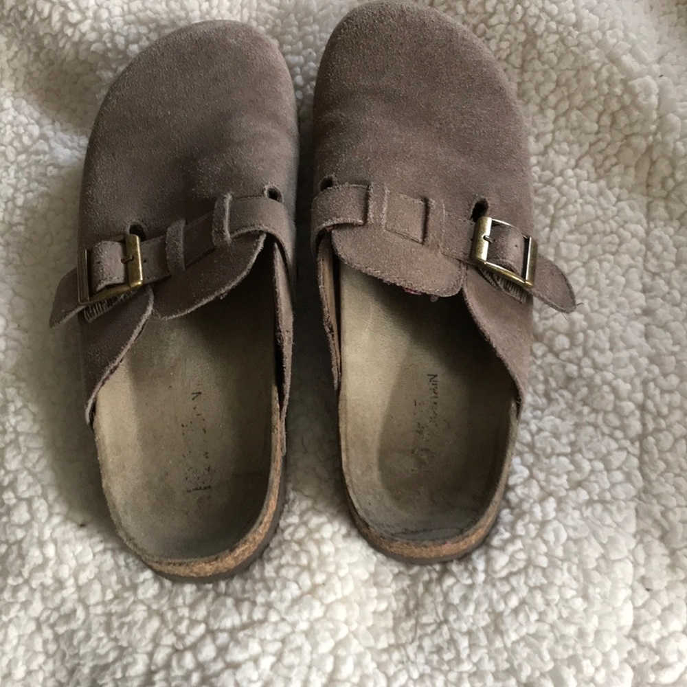 Suede slides